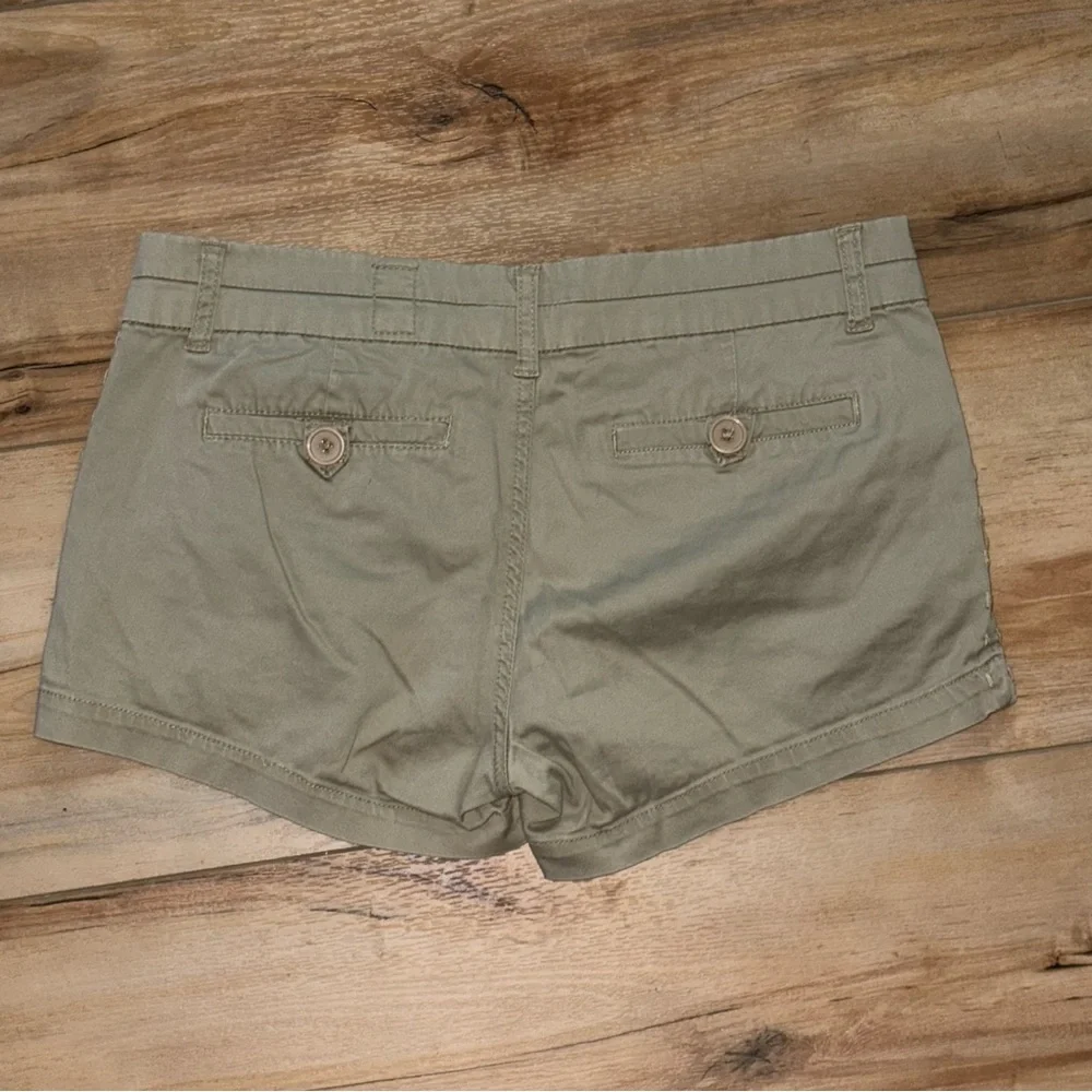Freestyle Tan Women Shorts Button Accent Juniors 9 Women’s 29 Khaki 3” inseam